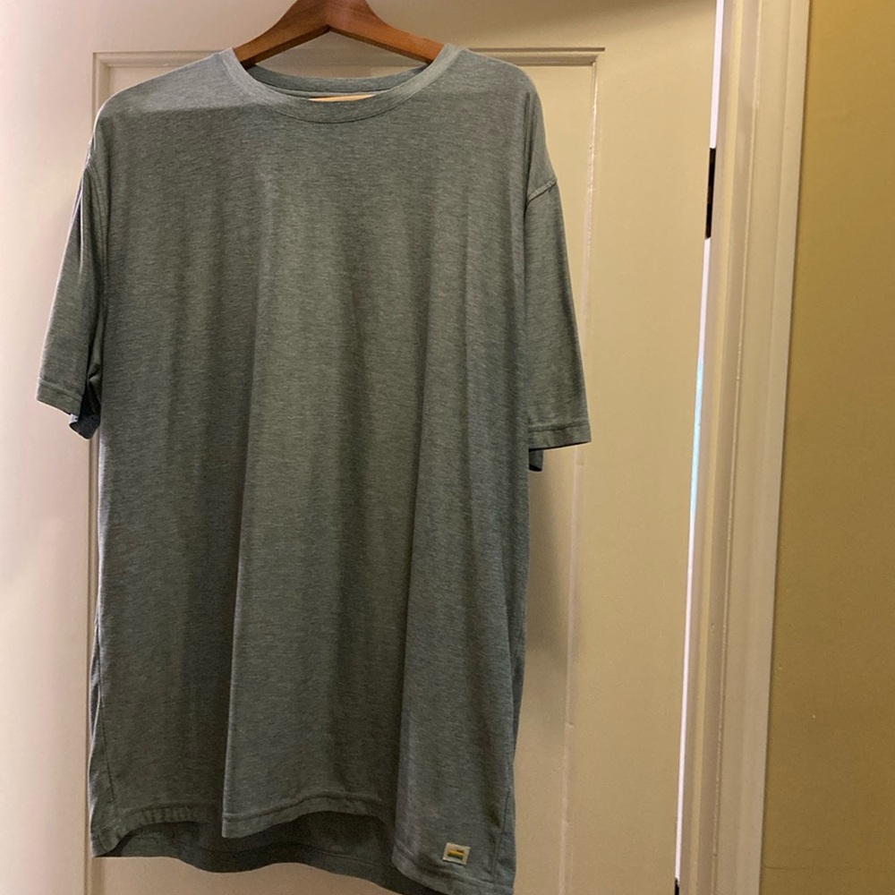 Vuori strato tech tee